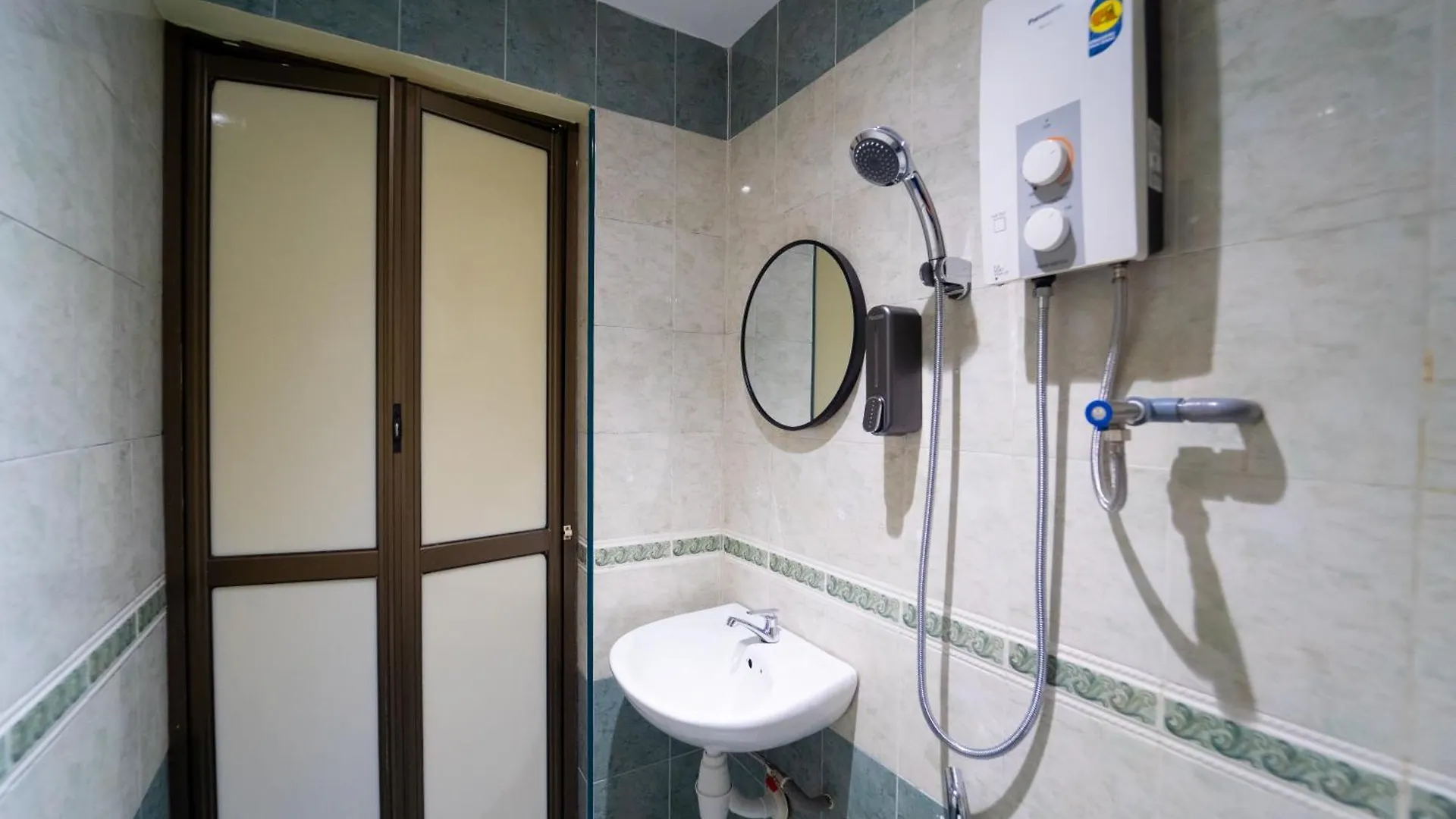 The Colony By Cactus Hotel Dedap Johor Bahru Malasia
