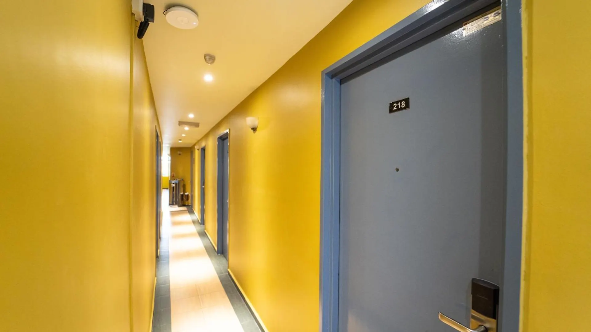 ***  The Colony By Cactus Hotel Dedap Johor Bahru Malasia