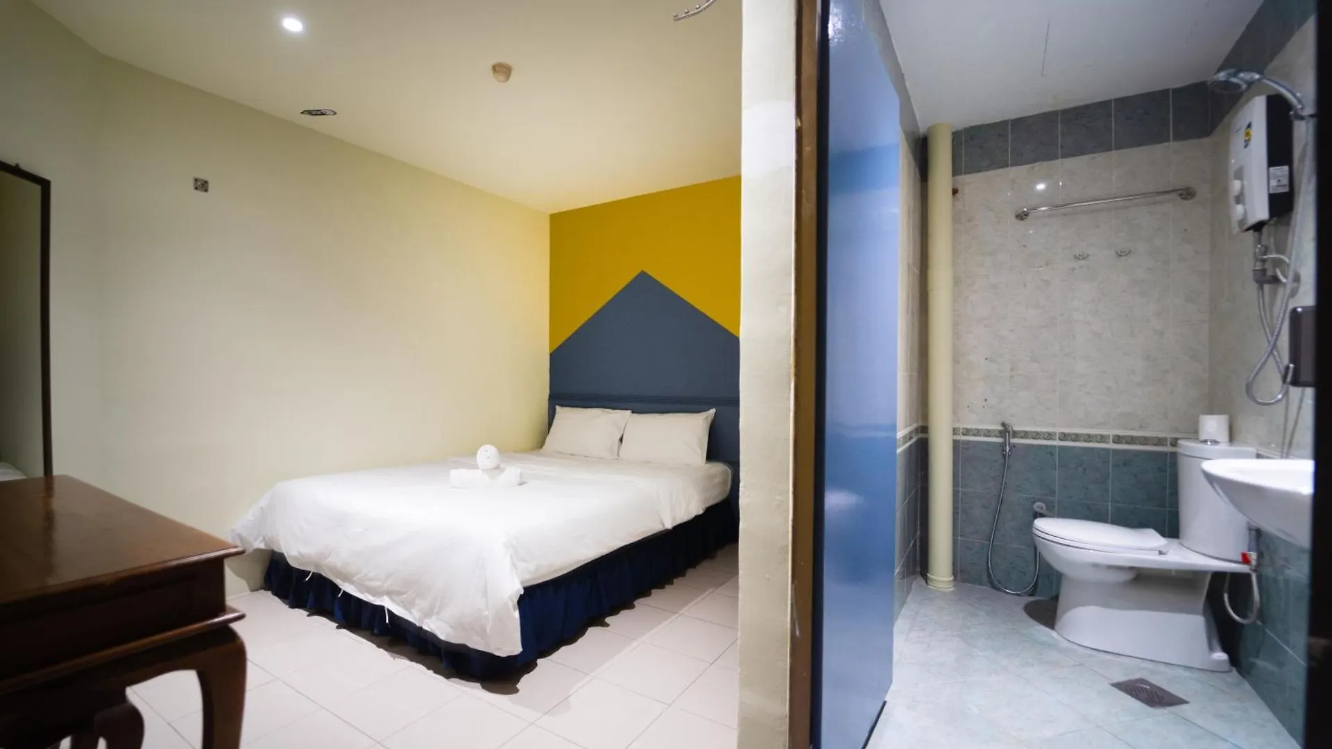 The Colony By Cactus Hotel Dedap Johor Bahru 3*,