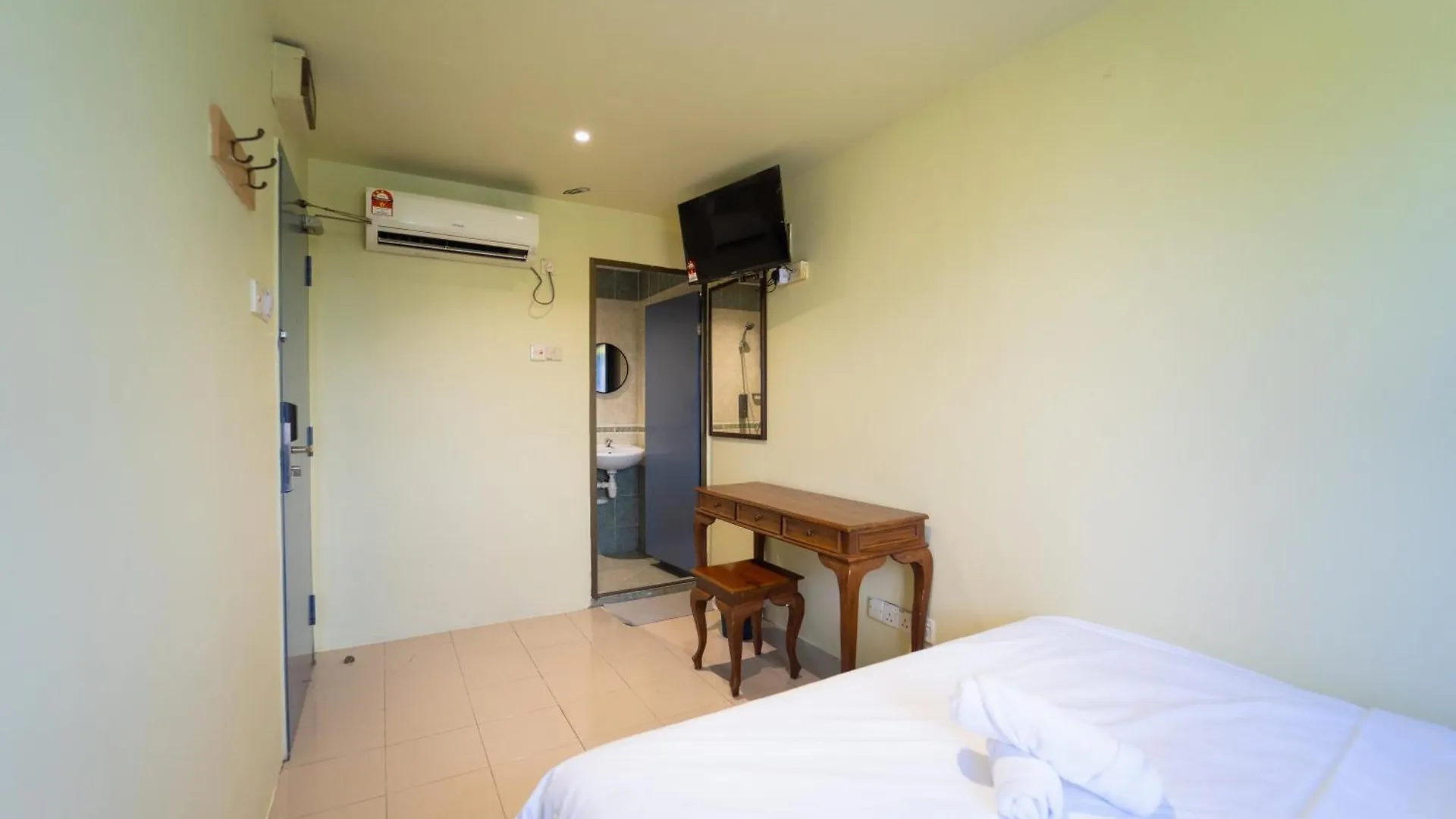 The Colony By Cactus Hotel Dedap Johor Bahru